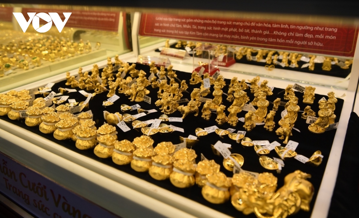 Giá vàng hôm nay 19/10: Vàng SJC tăng lên mức 70,45 triệu đồng/lượng